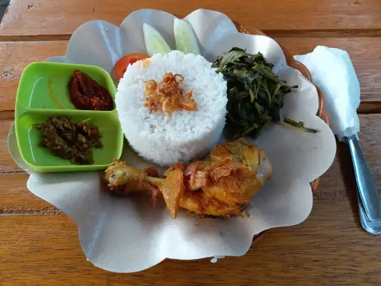 Gambar Makanan Resto Lounge Container 10