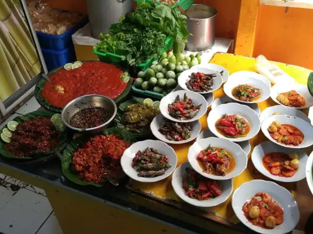 Gambar Makanan RM Sunda Prasmanan Cikajang 18