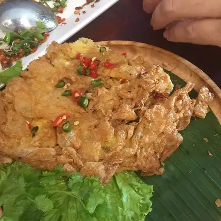Gambar Makanan Larb Thai Cuisine 16