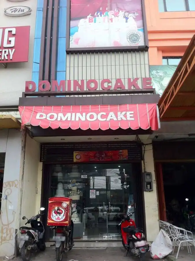 Domino Cake