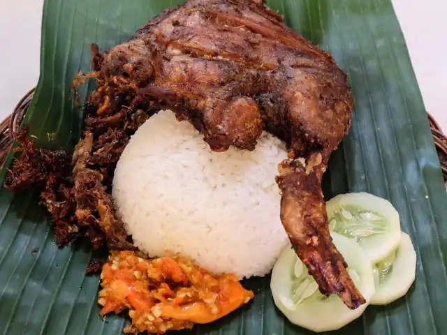 Gambar Makanan Bebek Ireng Suroboyo Cak Baz"" 1