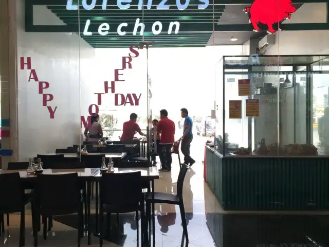 Lorenzo's Lechon Food Photo 5