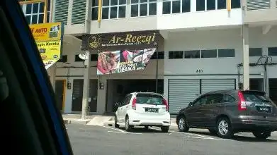 Ar-Reezqi : Nasi beriani batu pahat