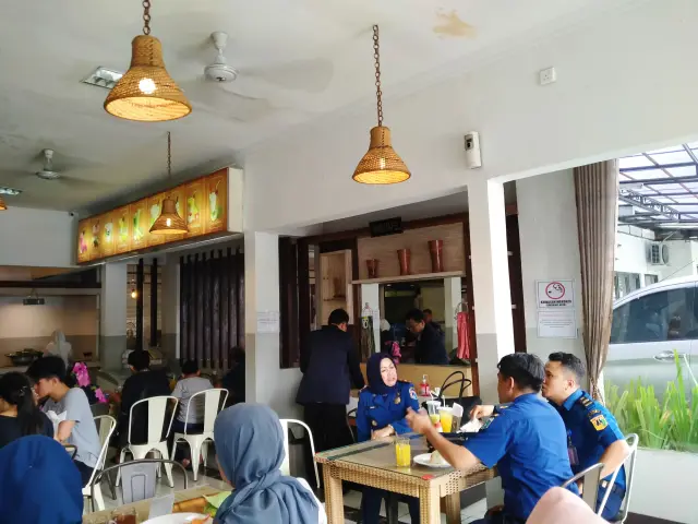 Gambar Makanan Warung Nasi Ampera 5