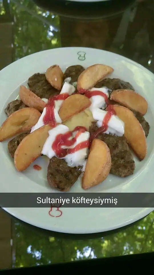 Florya Sultan Ahmet Koftecisi'nin yemek ve ambiyans fotoğrafları 1