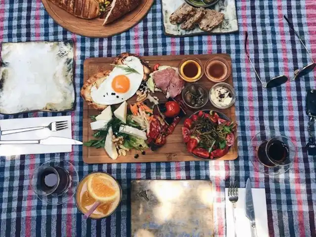Pell's Gece/Gündüz/Lezzet'nin yemek ve ambiyans fotoğrafları 14
