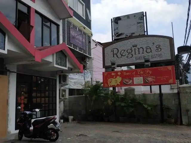 Gambar Makanan Regina's Bakery 4