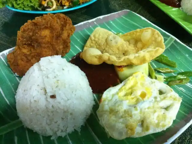 Restoran Malam Indah Selalu (Nasi Lemak Berlauk) Food Photo 13