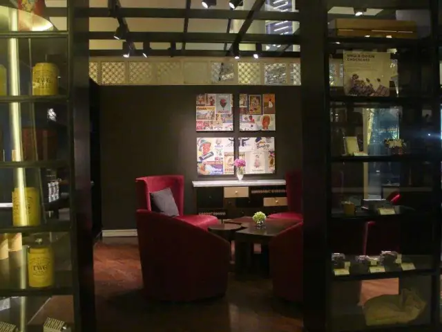 Gambar Makanan Le Chocolat Lounge - Pullman Jakarta Indonesia 15