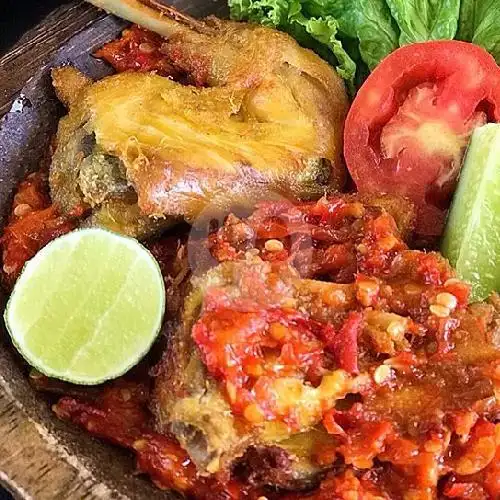 Gambar Makanan Ayam Geprek Dan Ayam Goreng Ni Elok, Gang Pelita 20