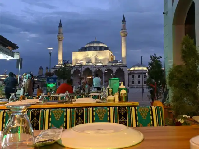 Tarihi Meydan Tiritçisi'nin yemek ve ambiyans fotoğrafları 8