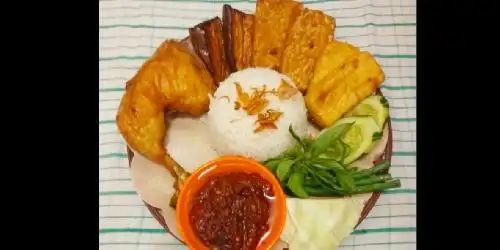 lalapan geprek nasi tempong