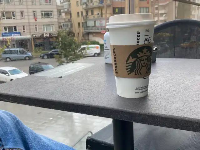 Kumru Meydan Starbucks'nin yemek ve ambiyans fotoğrafları 1