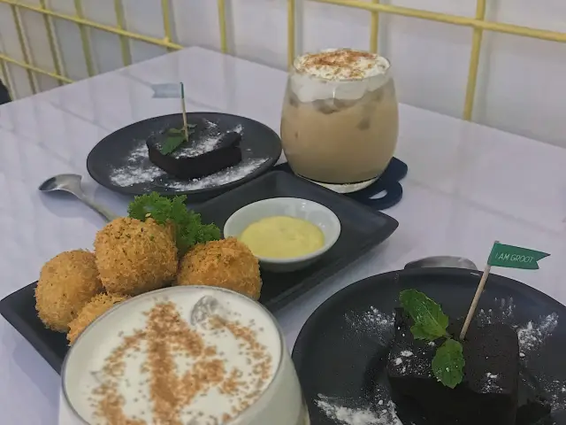 Gambar Makanan Tjarani Cafe 4