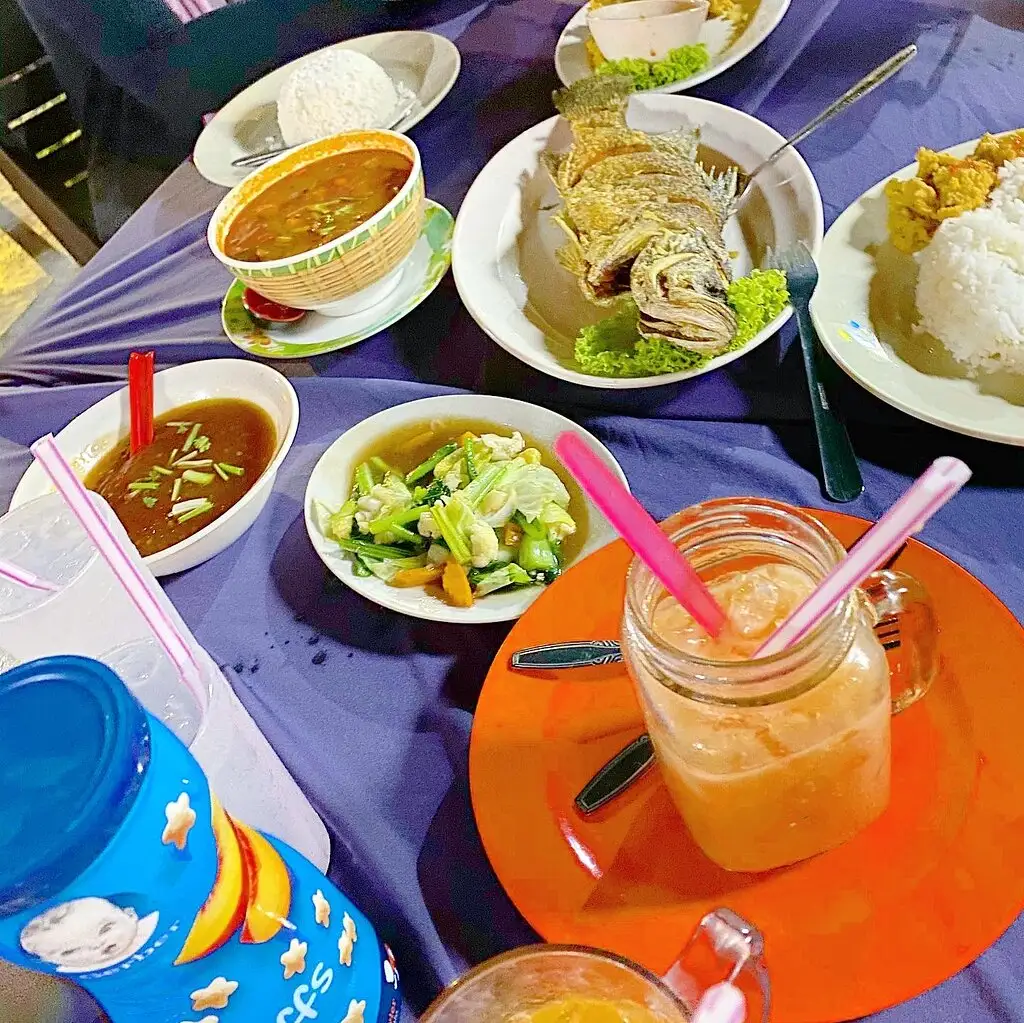 Dawan Thai Kitchen Seafood Restaurant