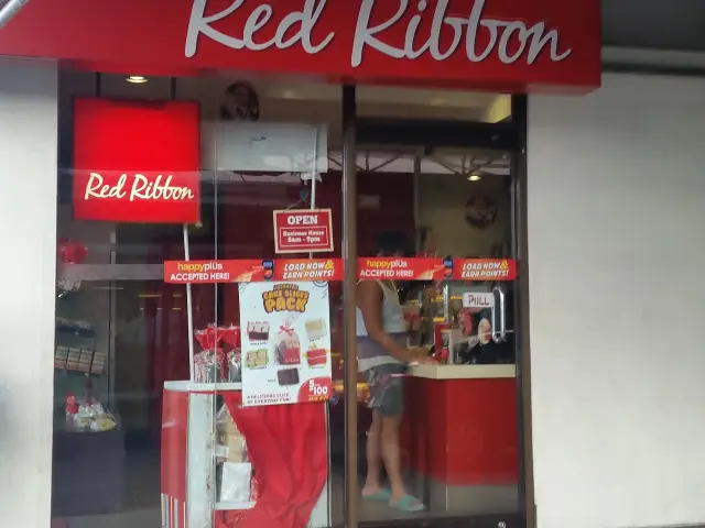 Red Ribbon Bakeshop Food Photo 11