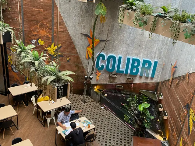 Gambar Makanan Colibri Cafe & Bakery 11