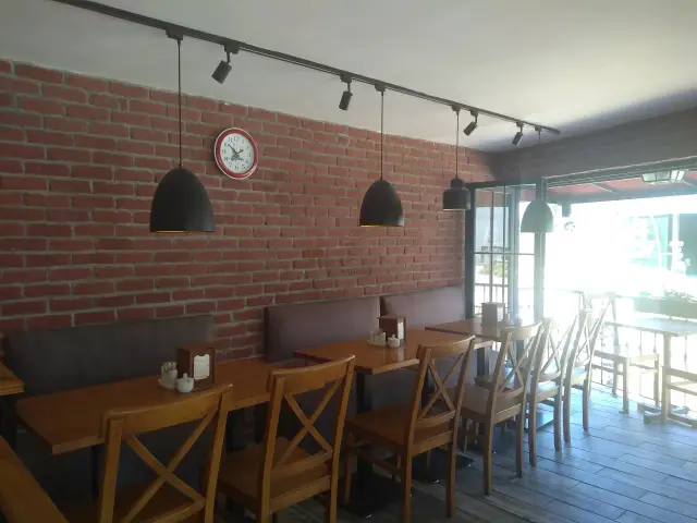 Irmak Döner Cafe'nin yemek ve ambiyans fotoğrafları 2