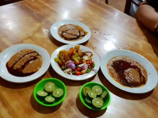 Gambar Makanan Warung Sate HM Harris 7