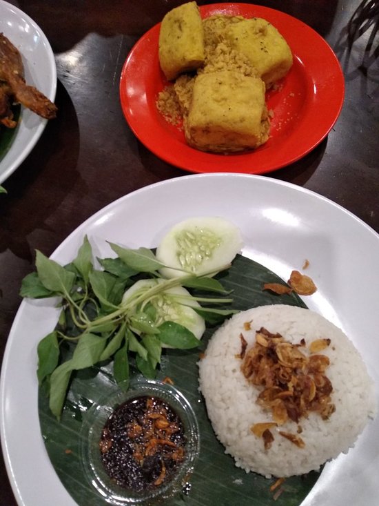 Bebek Kaleyo Gading Serpong terdekat Restoran dan Tempat Makan