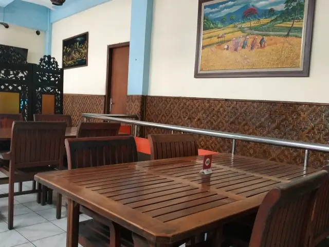 Gambar Makanan Resto Taman Hek 17