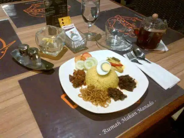Gambar Makanan Rasaroa Manado Restaurant 4
