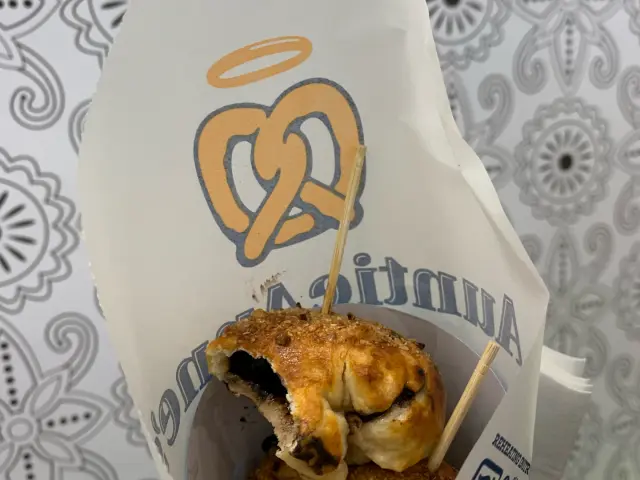 Gambar Makanan Auntie Anne's 8