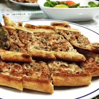 Dost Pide &amp; Pizza'nin yemek ve ambiyans fotoğrafları 2