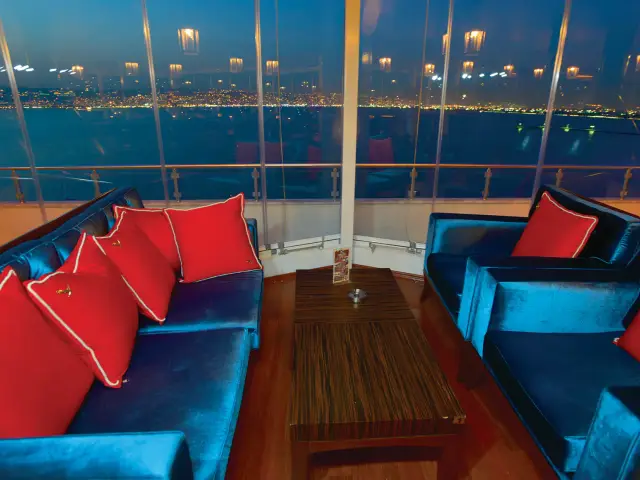 Captain Morgan Roof Bar  & Bistro'nin yemek ve ambiyans fotoğrafları 2