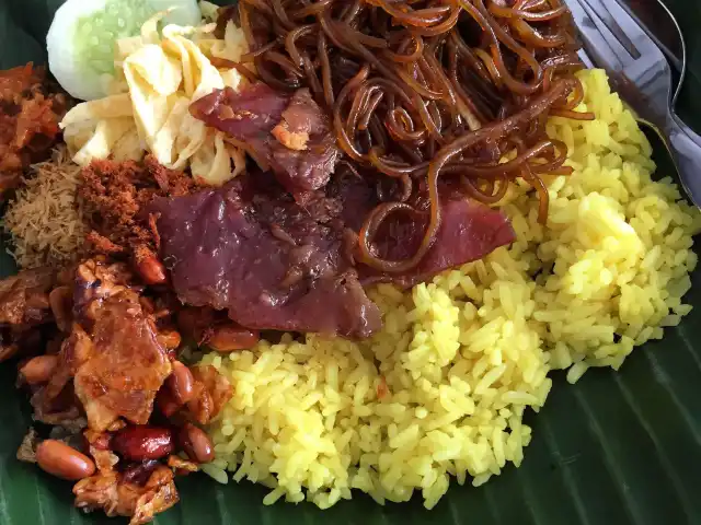 Gambar Makanan Depot Nasi Campur Pojok Tambak Bayan 14