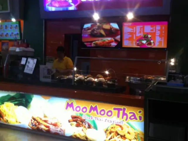 Moo Moo Thai