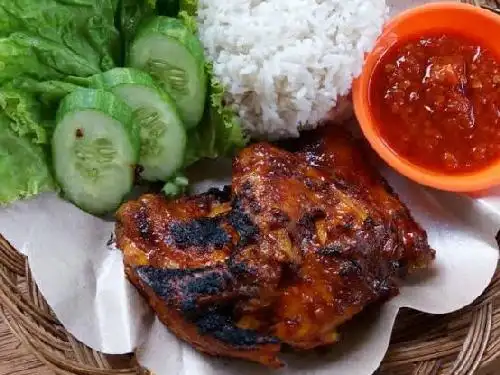 Nasi Goreng & Ayam Bakar Saus Madu Mbah Priyo