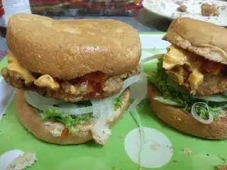 Dream Night Burger