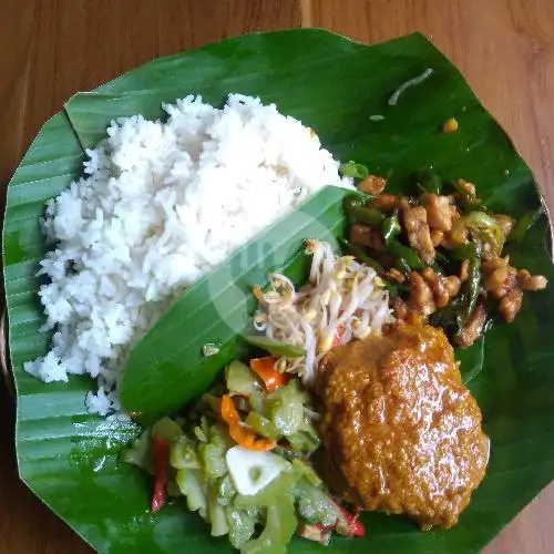 Gambar Makanan Gudeg Bu Joyo, Magelang 12