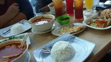 D HUDA TOMYAM SEAFOOD