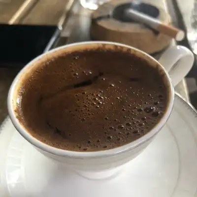 Kahverengi Kafe