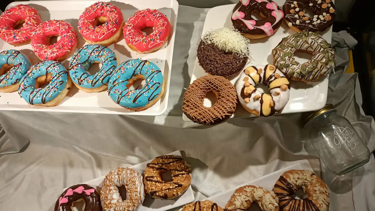 Dofa Donuts (Desa Ilmu)
