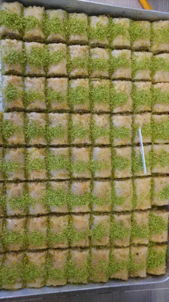 OS-TiN GAZiANTEP BAKLAVACISI