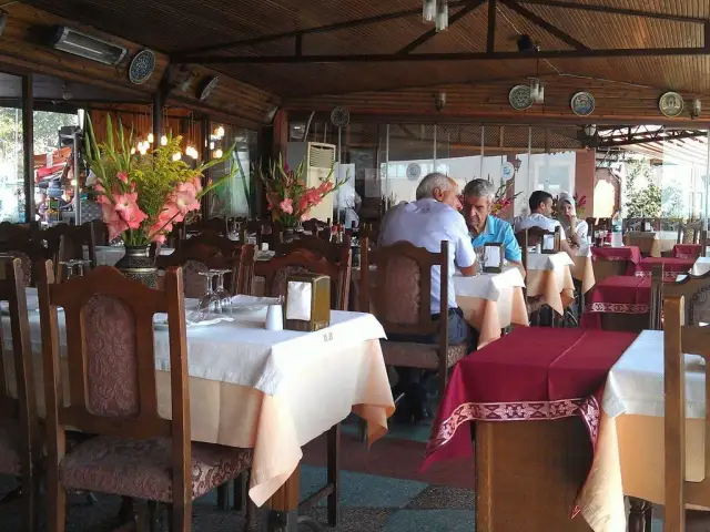 Havuzbasi Aile Cay Bahcesi & Restaurant'nin yemek ve ambiyans fotoğrafları 2