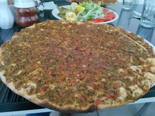 Gaziantep Lahmacun Döner & Pide Salonu'nin yemek ve ambiyans fotoğrafları 39