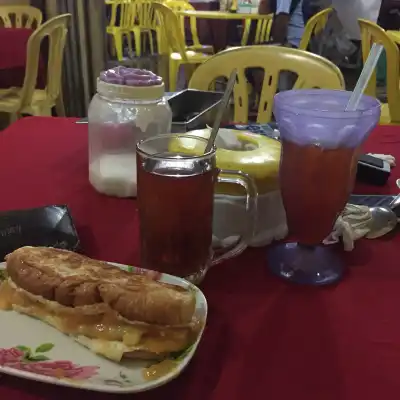 roti canai kopiah putih