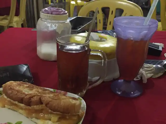 roti canai kopiah putih