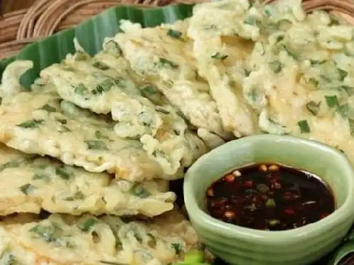 Tempe Mendoan Pawon Bunda