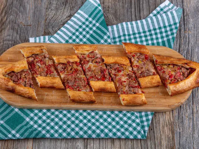 Big Table Pide & Pizza'nin yemek ve ambiyans fotoğrafları 1