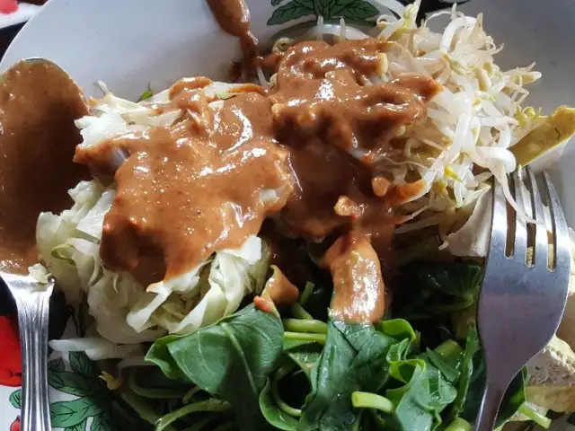 Gambar Makanan Gado Gado Ampera Cabang Soetomo 5