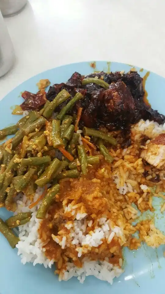 Sri Tanjung Curry House Food Photo 9