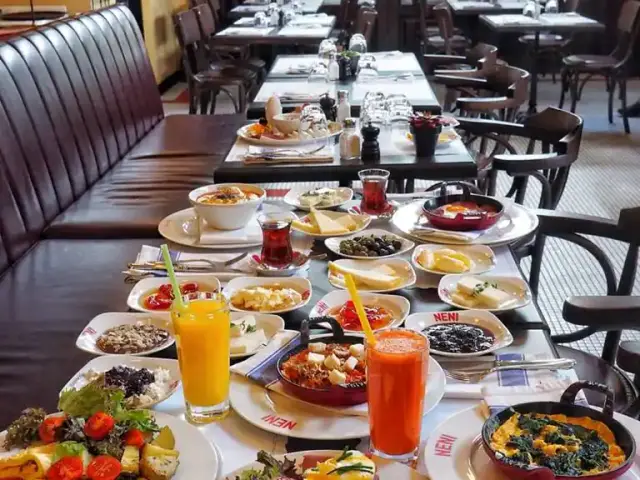 Neni Brasserie'nin yemek ve ambiyans fotoğrafları 6