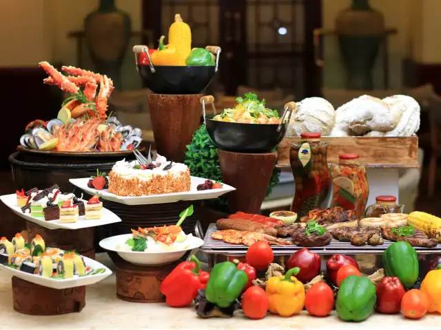 Gambar Makanan Lagoon Cafe - The Sultan Hotel Jakarta 13