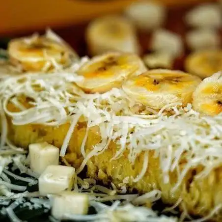 Gambar Makanan Roti Bakar Dan Martabak Bee, Jl. Mendung ll No 8 A Jebres 19