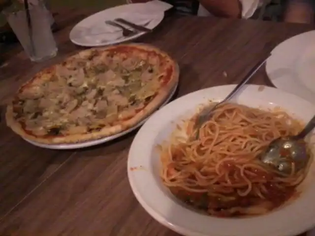 Pizza Italia Food Photo 12